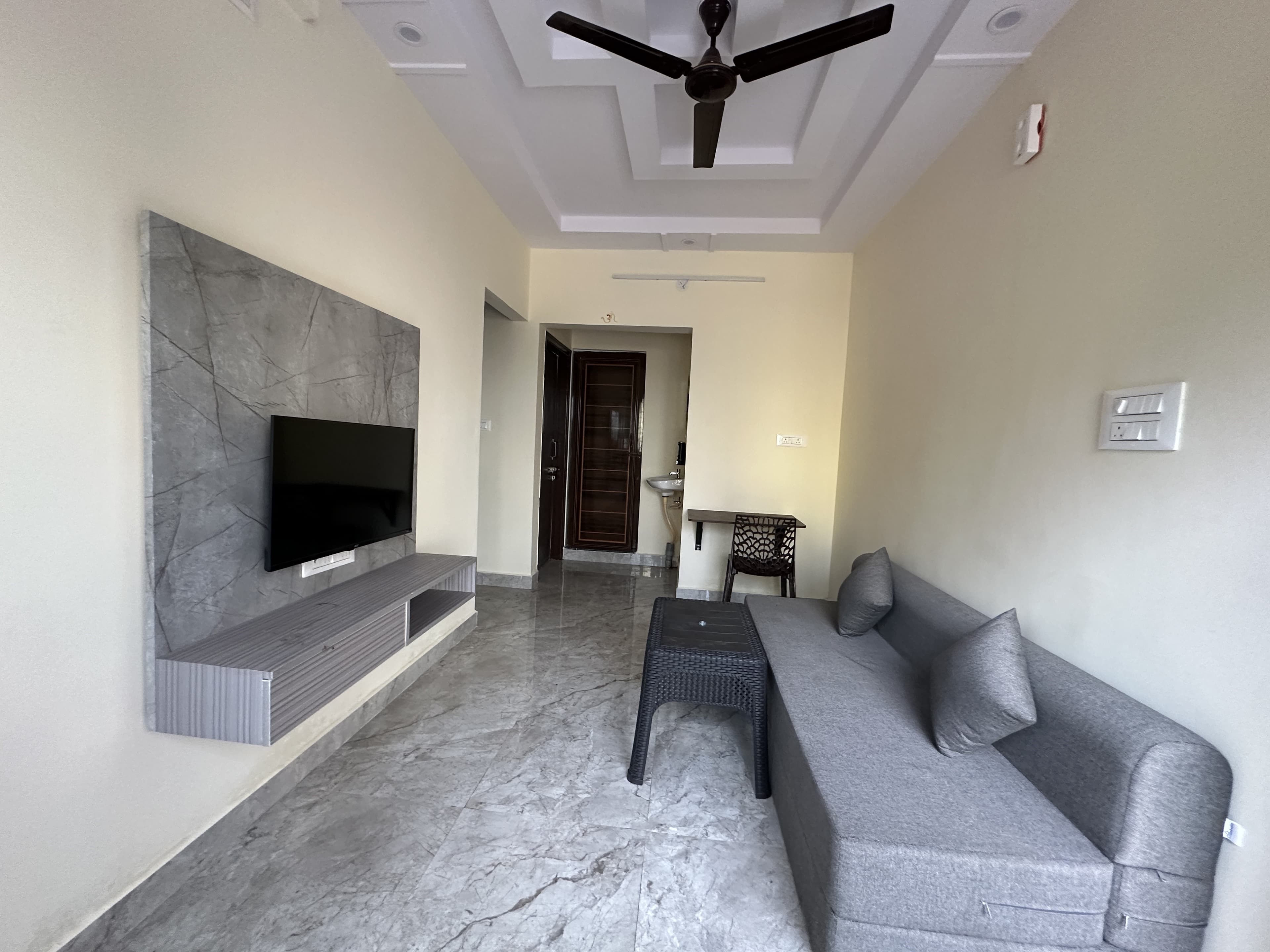 1Bhk with Lift 102 (300mtr from techmahindra)
