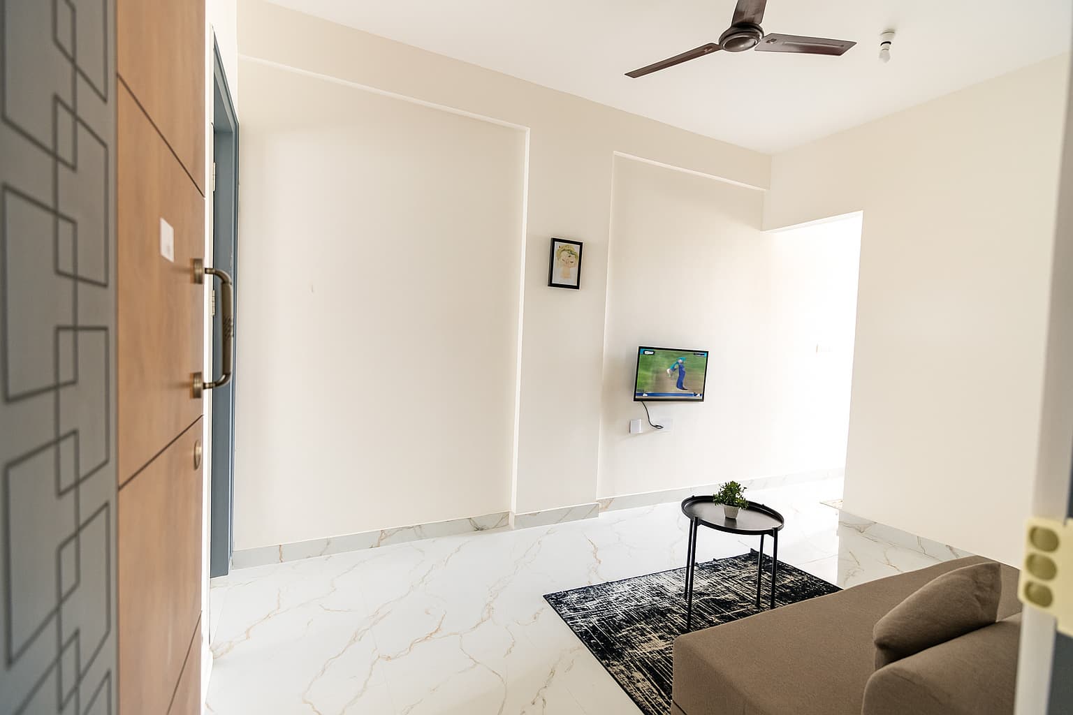 1BHK 1.5km From Hosa Road Metro with lift 403