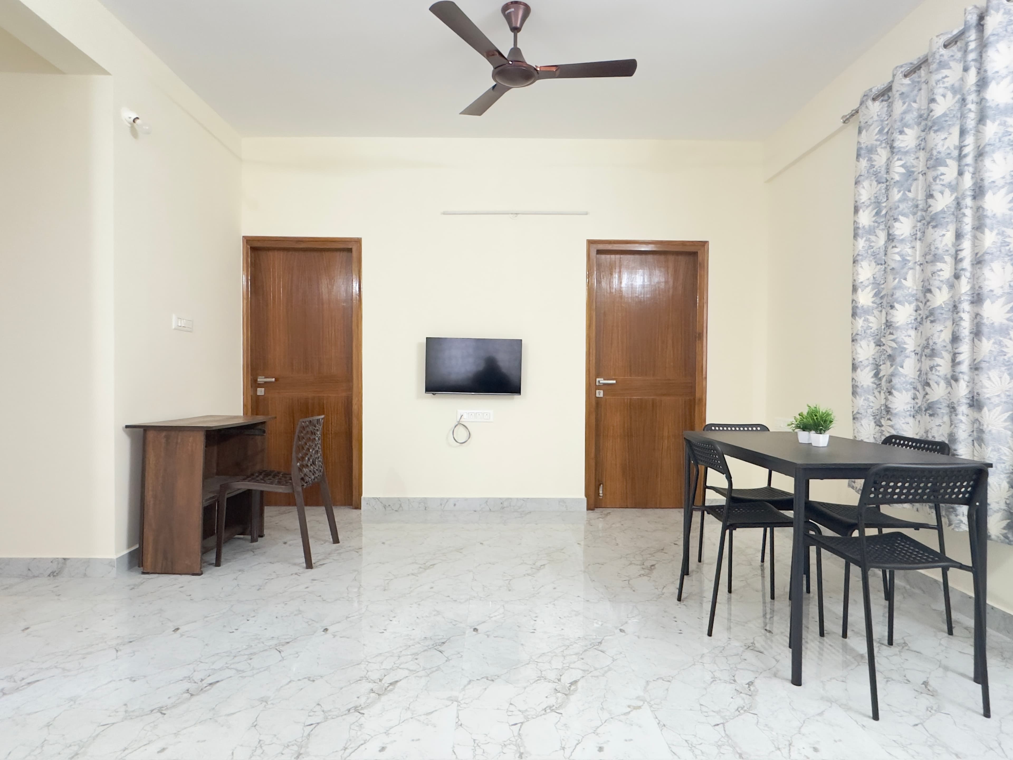 Spacious 2BHK 100 meter from Banashankari Metro 401  With AC