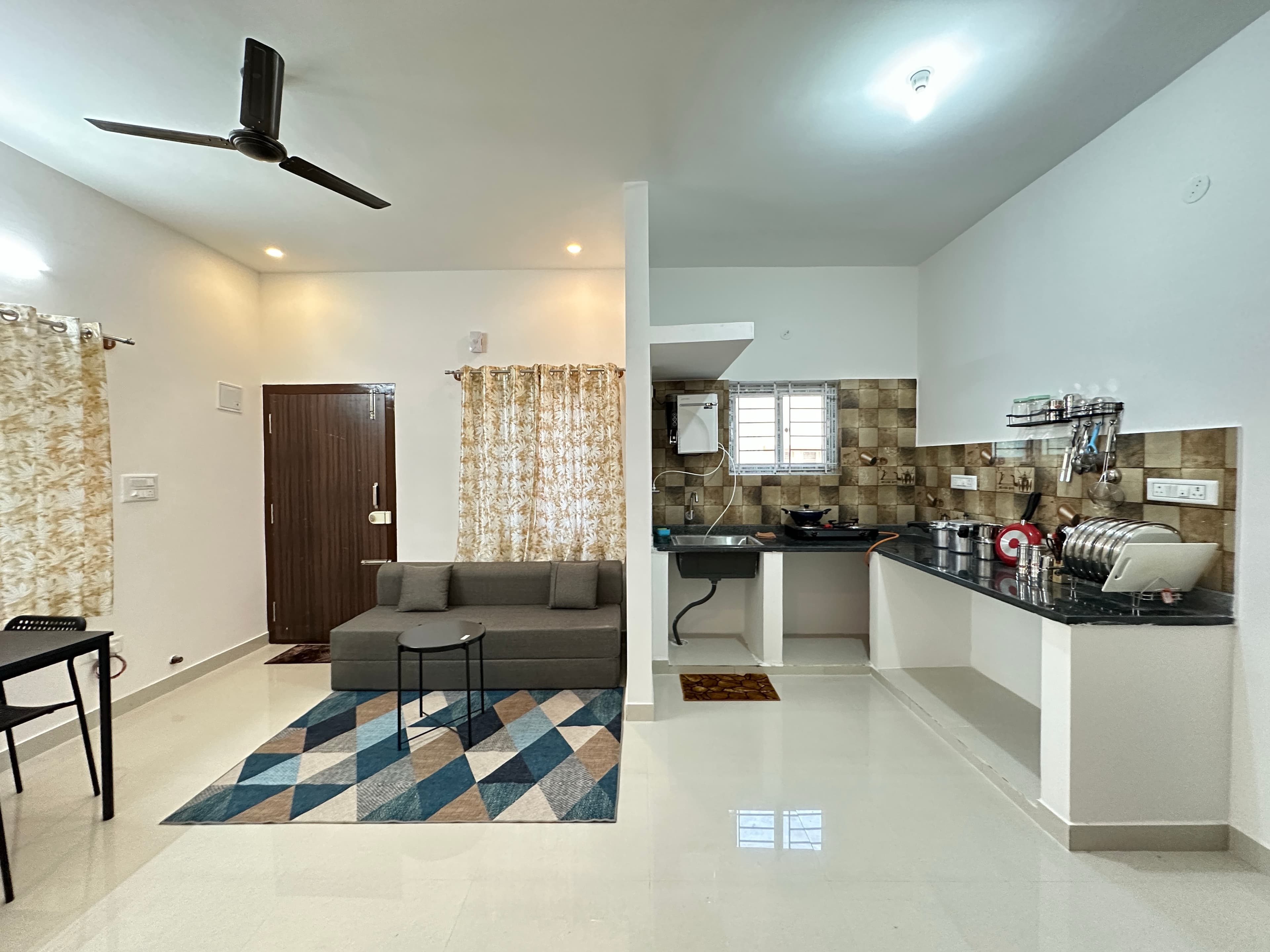 2Bhk in Hennur 1st floor near Bhartiya City 102