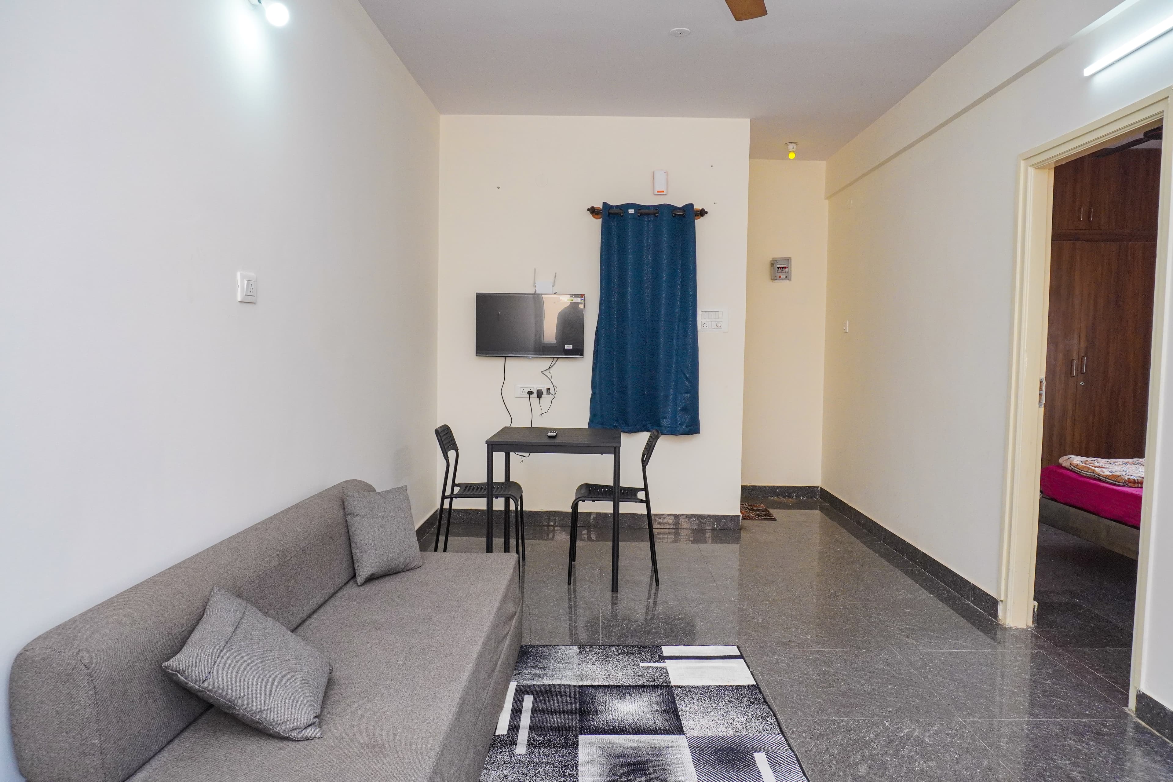 Cozy 1bhk 1.5km From Hosa Road Metro 302