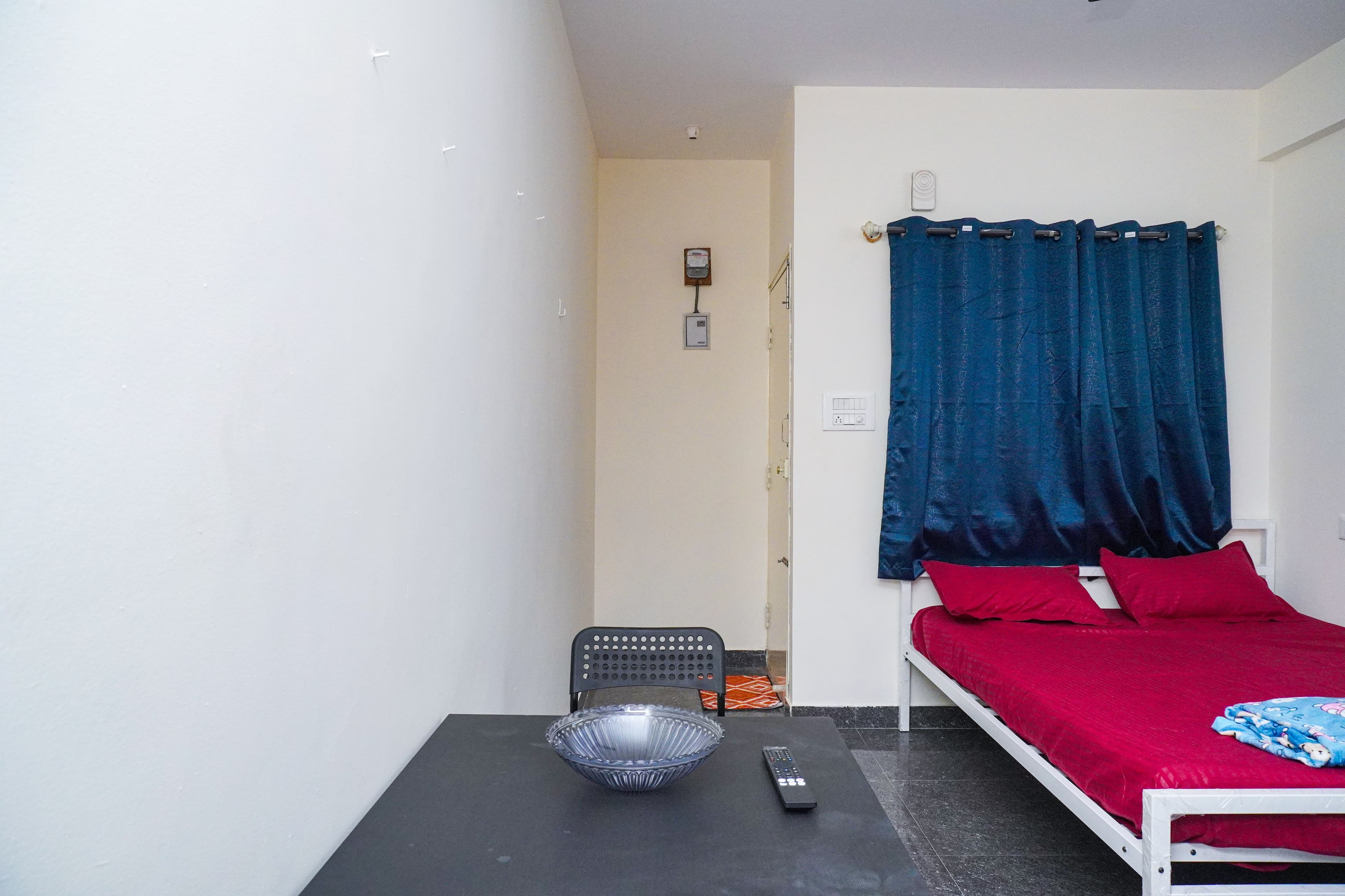 Cozy 1Rk 1.5km From Hosa Road Metro 407