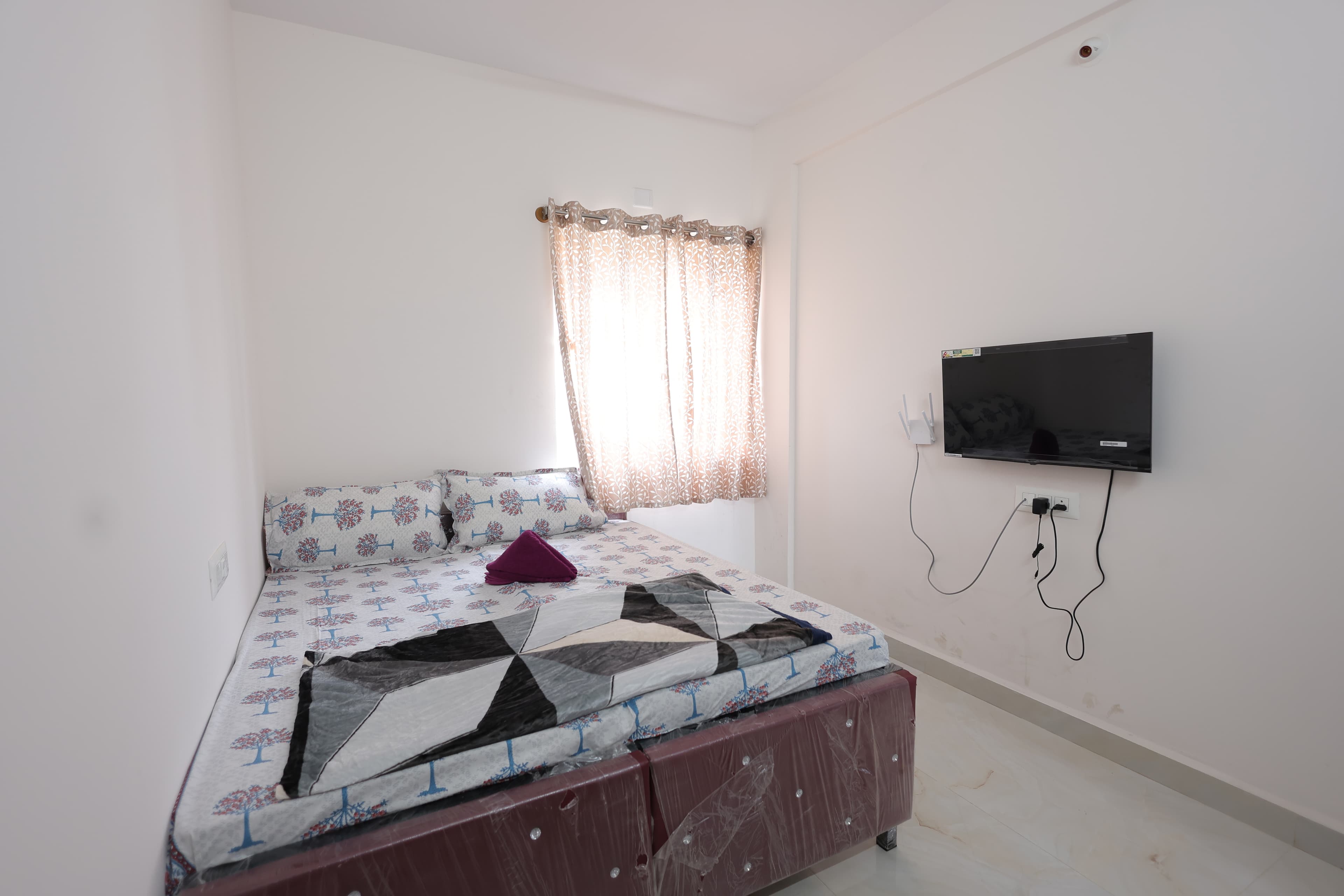 Splendid rooms near Airport/KIA With A/C 402