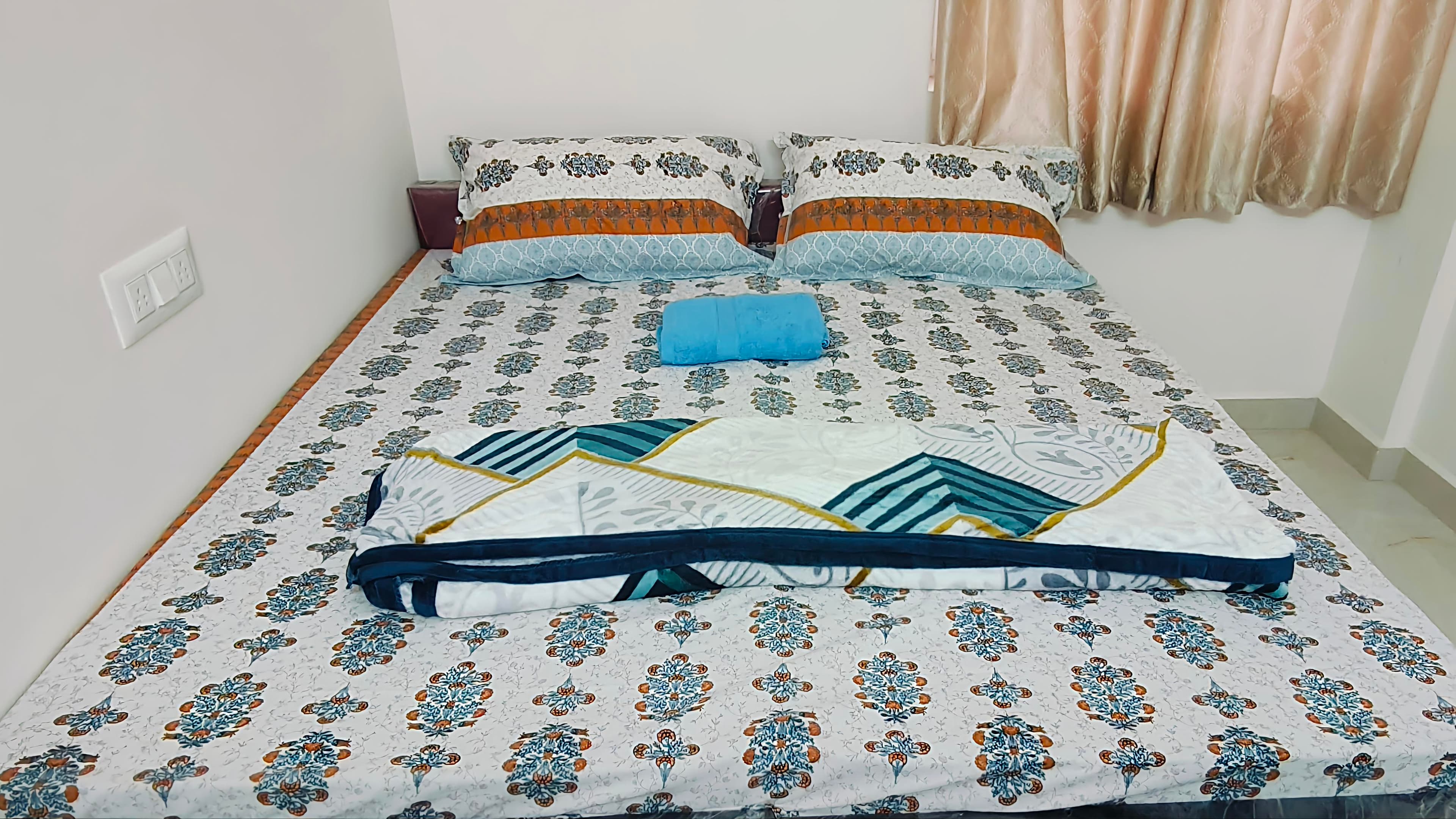Splendid rooms In Yelahanka near Airport/KIA with Common kitchen 201
