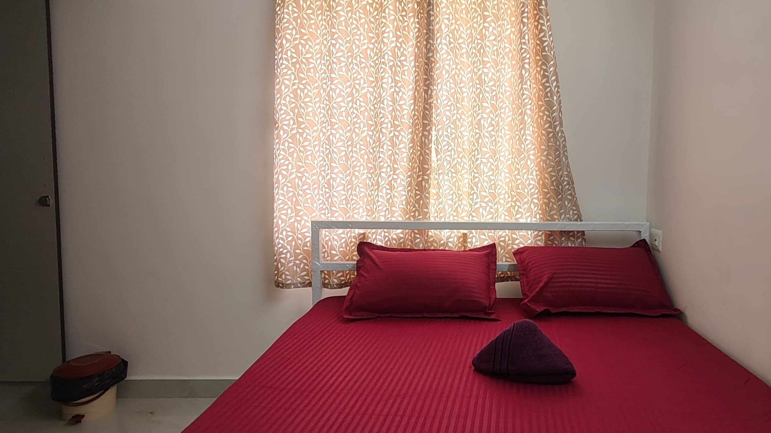 Splendid rooms In Yelahanka near Airport/KIA with Common kitchen 403